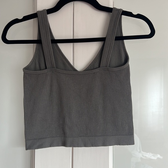 Cropped Ribbed Tank - Picture 2 of 2
